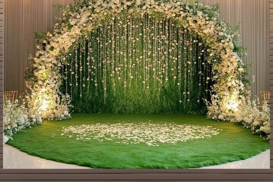How to Choose the Right Greenery Backdrop for Your Event