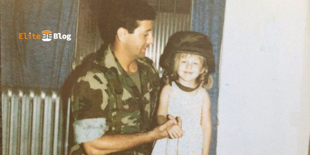 Early Life and Ecuadorian Background