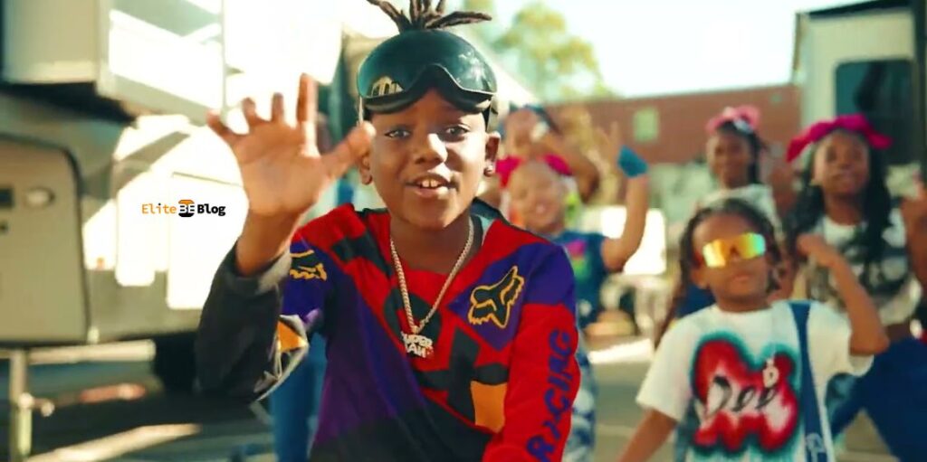 Social Media Presence and Online Influence